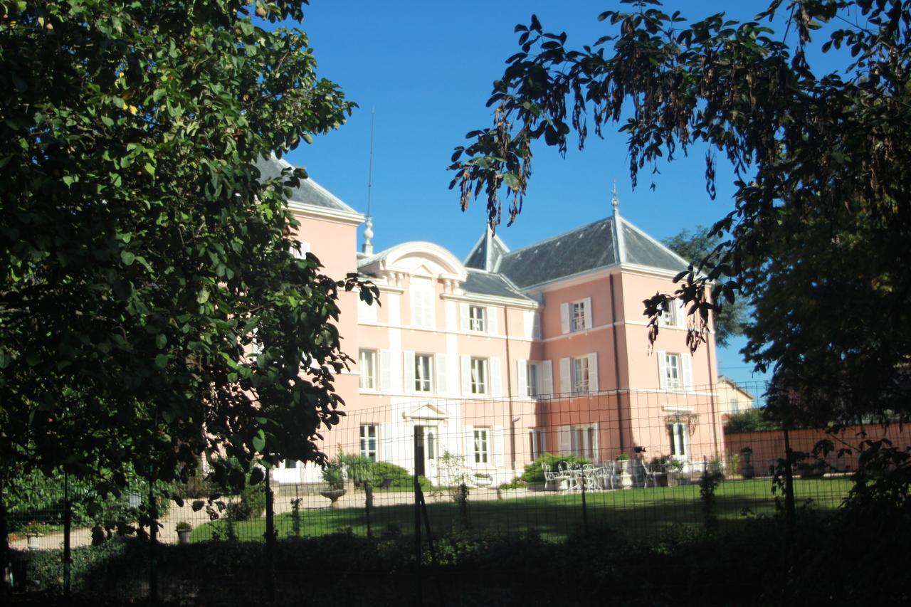 Chateau De La Chapelle Des Bois Fleurie Exteriér fotografie