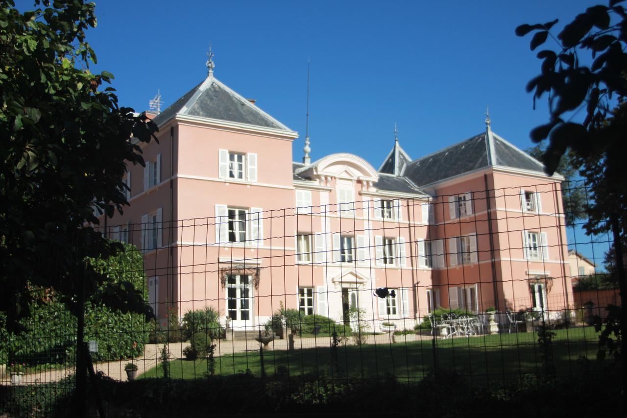 Chateau De La Chapelle Des Bois Fleurie Exteriér fotografie